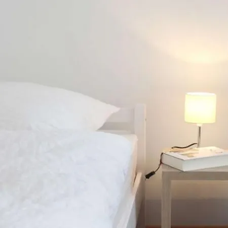 Apartment Hori Ferienwohnung Bohlingen (Singen)