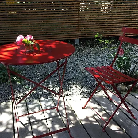 Apartment Hori Ferienwohnung Bohlingen (Singen)